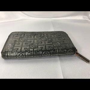 Tory Burch Continental Wallet Full zipper